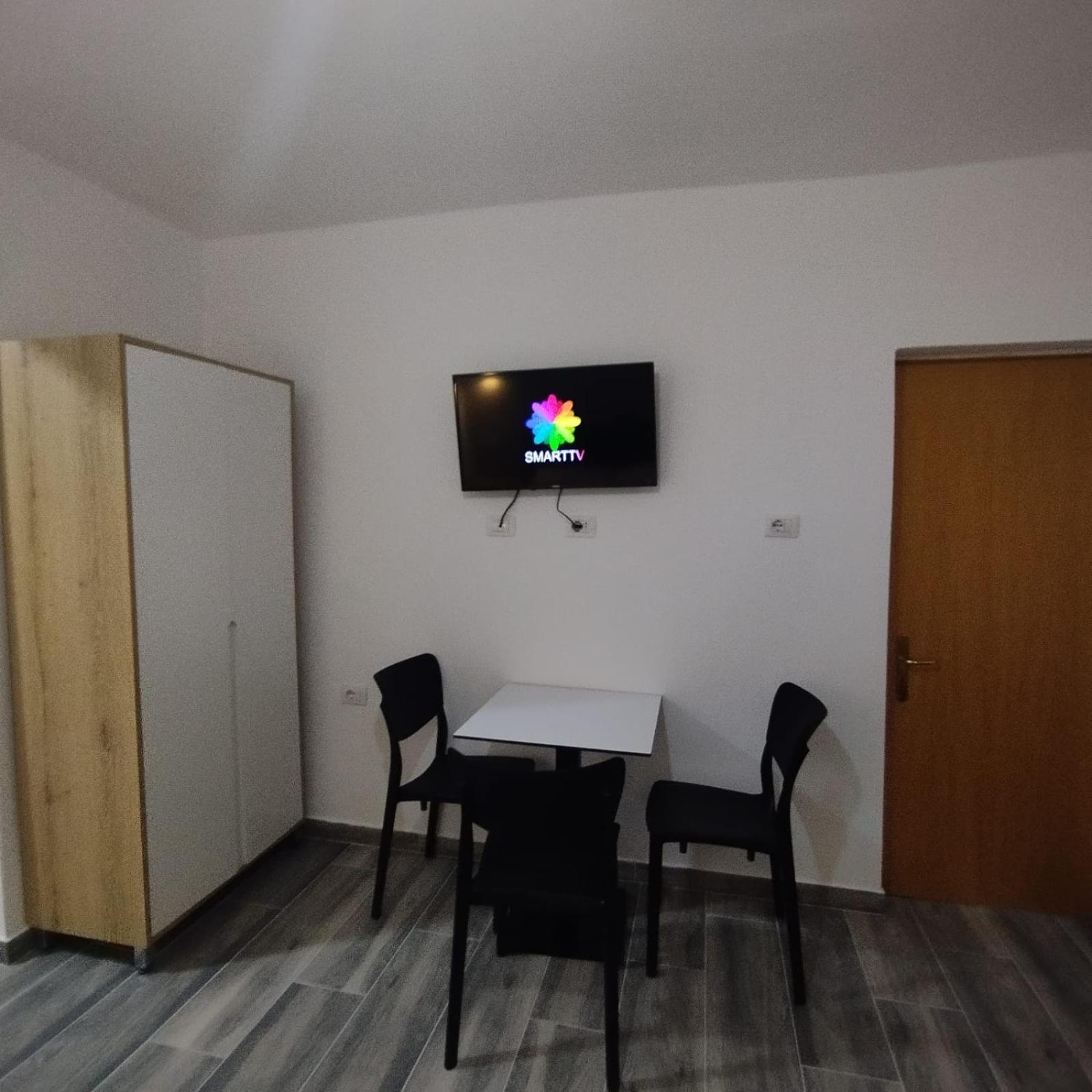 Belka Studios Vlore Bagian luar foto