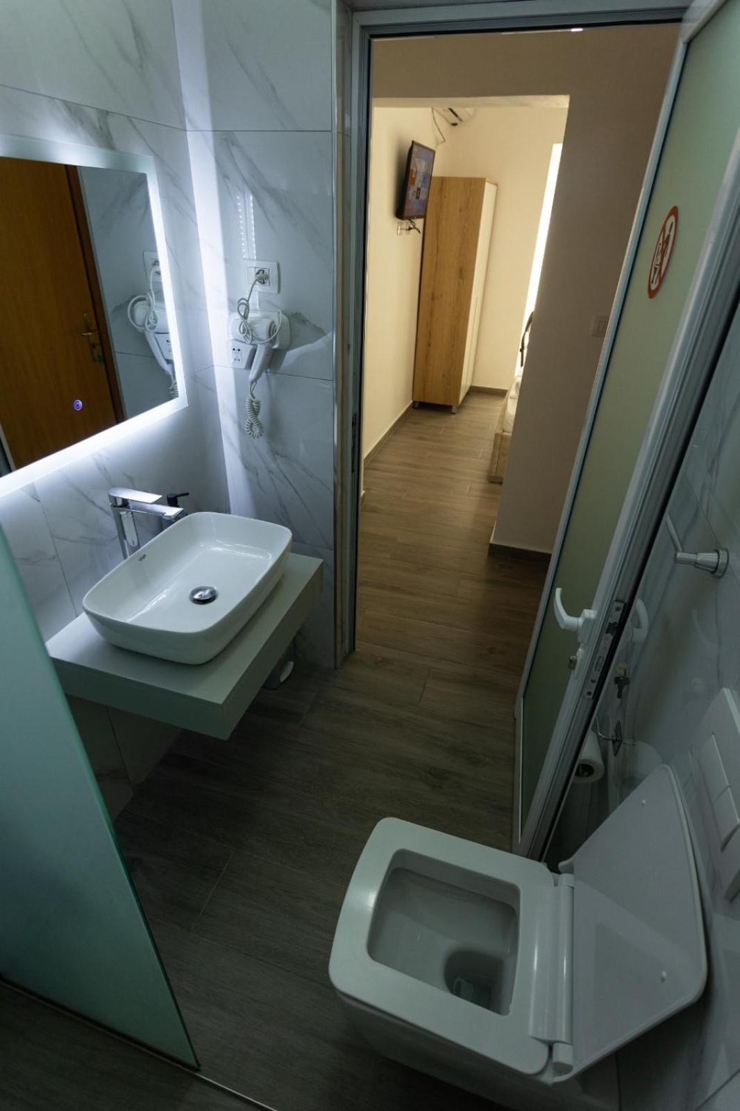 Belka Studios Vlore Bagian luar foto